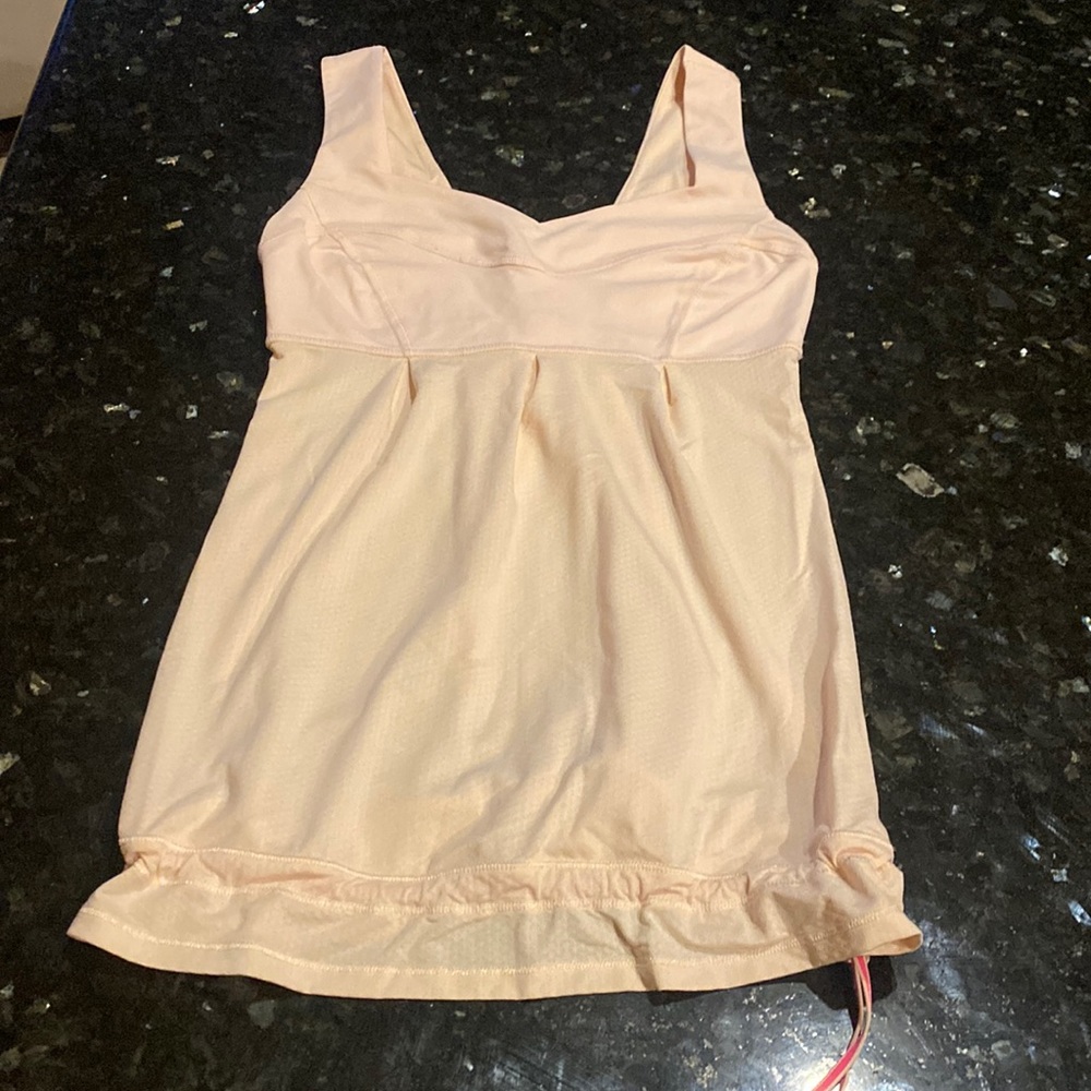 Lululemon tank top